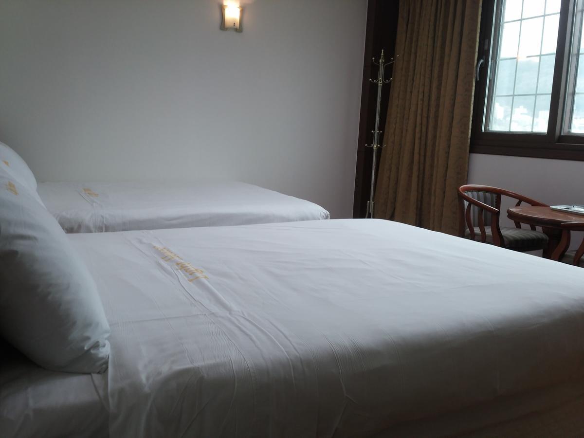 Geoje Jangseungpo Lighthouse Hotel Sodong Exterior foto